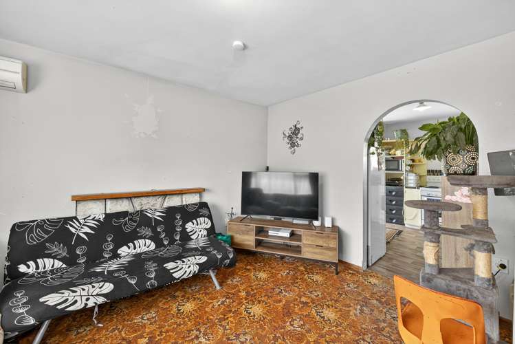 209 Shortland Street Aranui_3