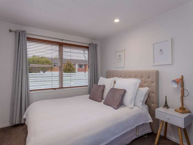 1a Routley Drive Glen Eden_6