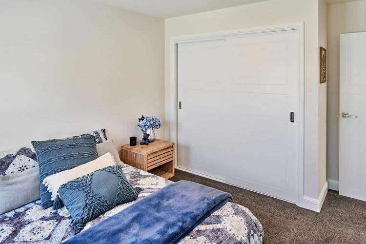 10 Madeira Close Whitby_17