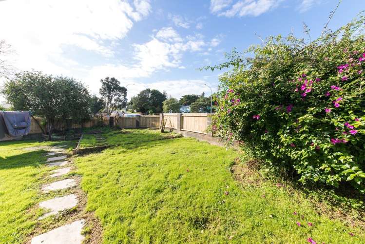 2 John F Kennedy Place Glen Eden_15