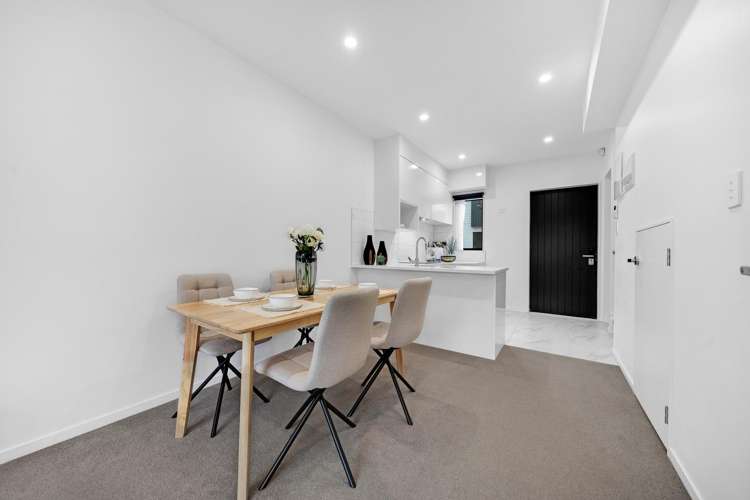 2/112 Moore Street Howick_7
