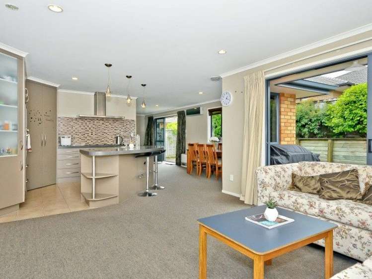 48 Somerton Drive Huntington_9