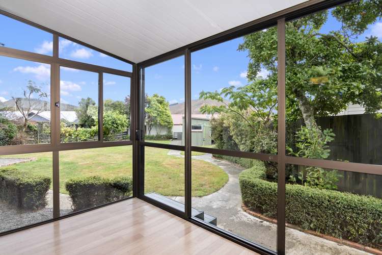 10 Lord Auckland Road Wakefield_9