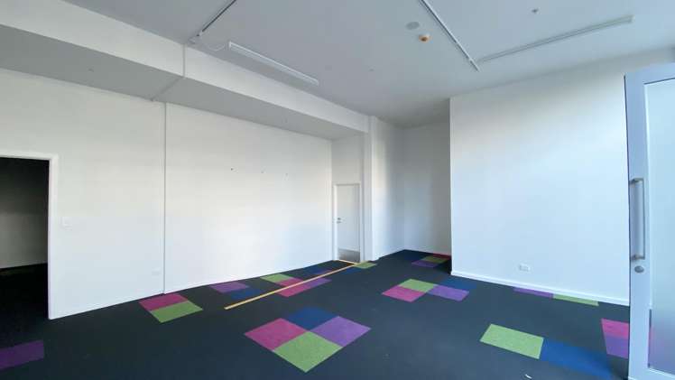 Unit 3, 71 Devonport Road Tauranga Central_1