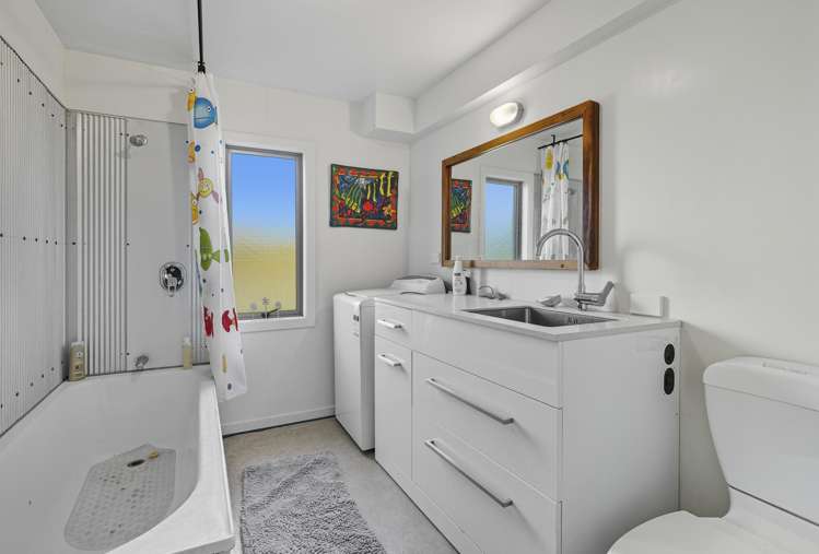 123 & 125 Stornoway Street Karitane_11