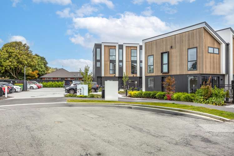 1/10 Tonga Place Riccarton_11