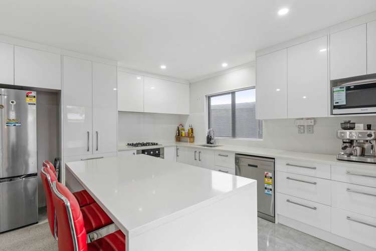 14a Ngatira Place Clendon Park_7