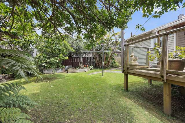 7 Thomas Avenue Mount Albert_3