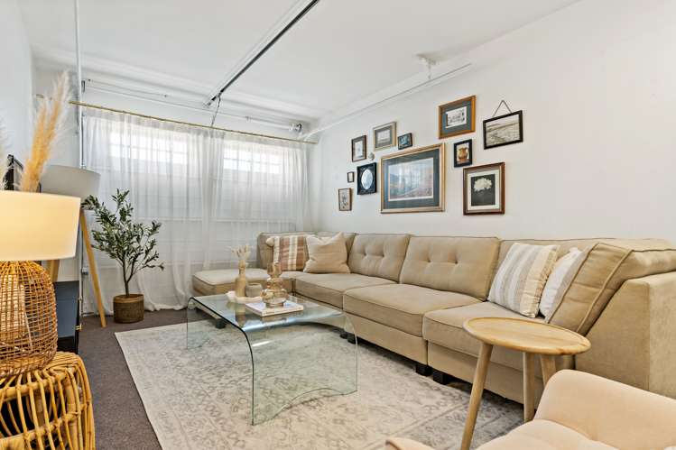 106 Joseph Street Flat Bush_11