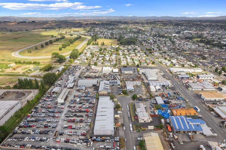 Unit 3 & 4, 7 Newton Place Frankton_6