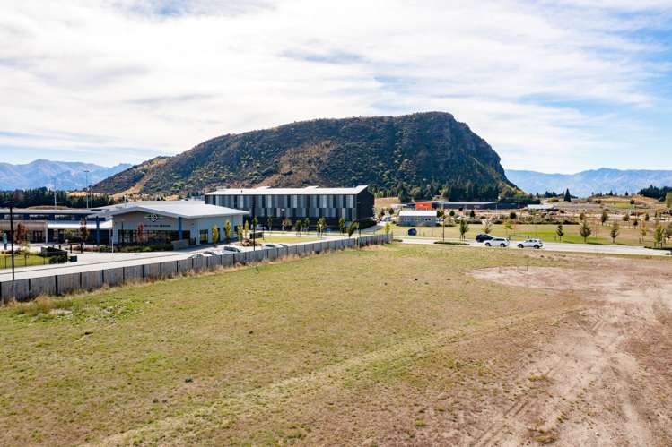 1 Grace Wright Drive Wanaka_9