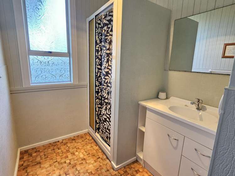 433 Main Road Kaiata_5