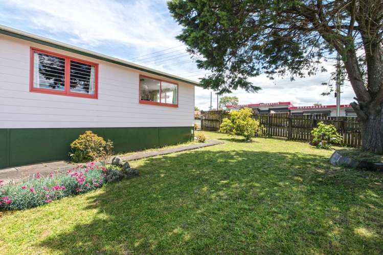 46 Rimu Street New Lynn_15