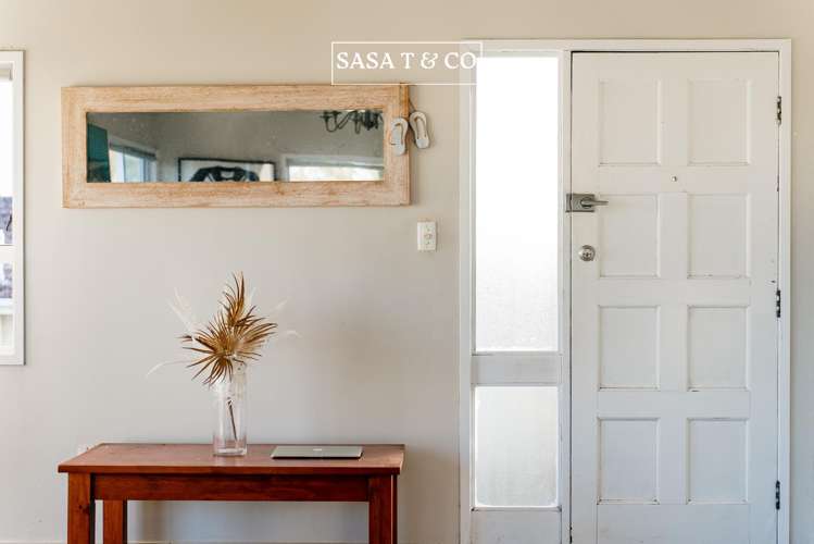 185 Mahia Road Wattle Downs_1