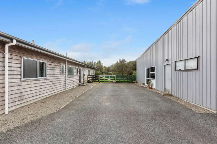 14 Mahoetahi Road New Plymouth_23