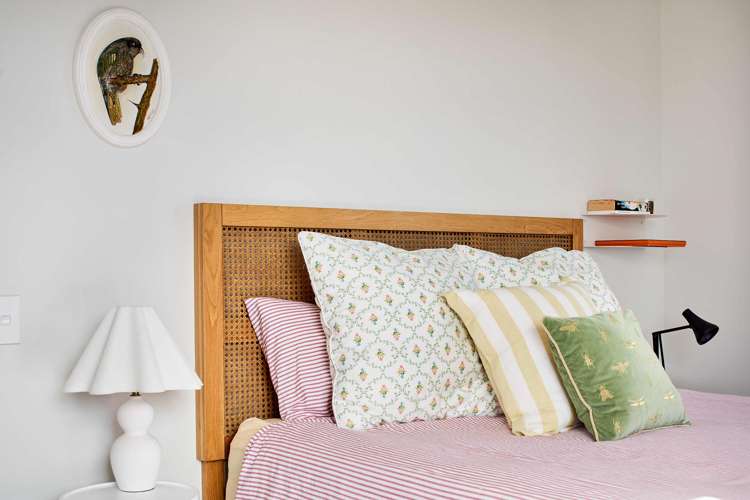 9/6 Oswald Crescent Paparangi_7