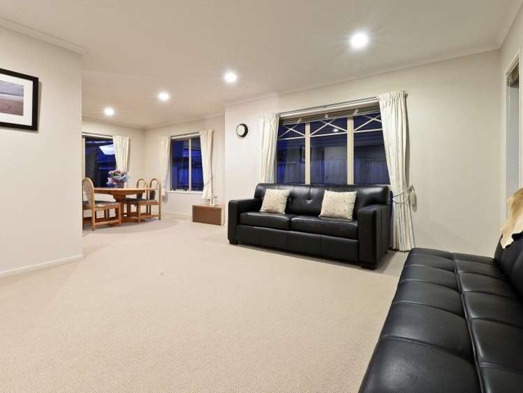 4 Rhys Avenue Huntington_10