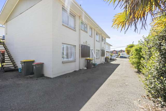 Tidy Two Bedroom Unit