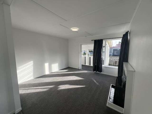 1/7 Lillian Place Orewa_2