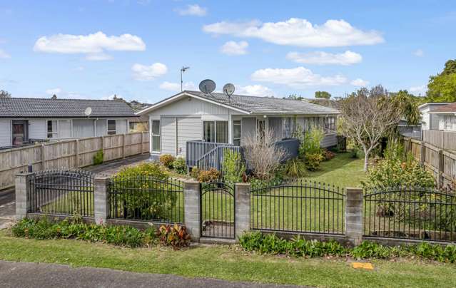 #THEDAY - Peaceful & Central in Popular Papatoetoe