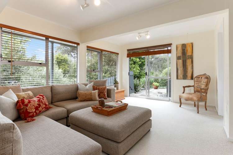 15 Stallard Place Glen Eden_9