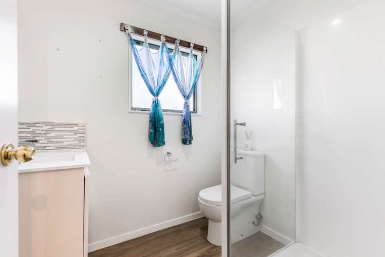 2/5 Ramillies Place Glenfield_11