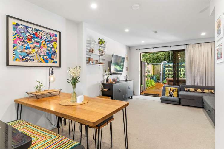 23/18 Hewlett Road Massey_6