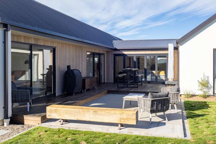 9 Redhaven Rise Netherby_36