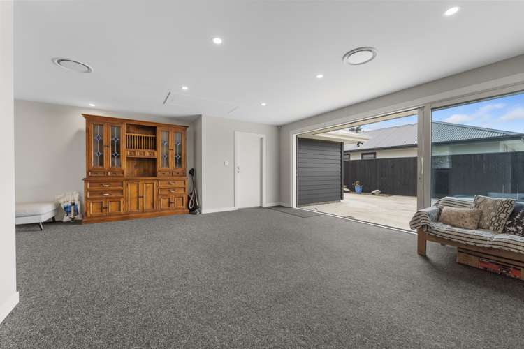 16 Ivy Lane Kelvin Grove_17