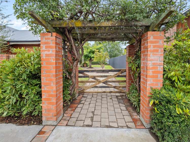 69 Racecourse Road Allenton_34