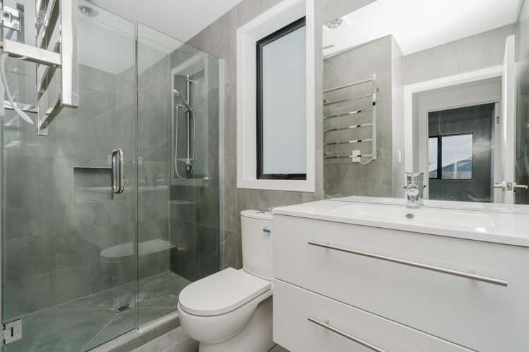 1/47 Cabourne Drive Glenview_8