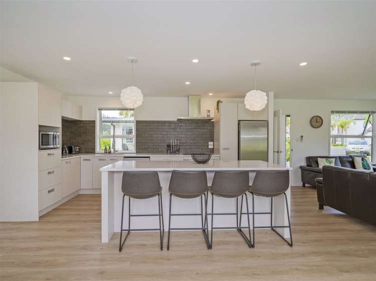 18 Sanctuary Cove Pauanui_7