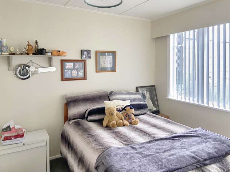 9 Totara Park Road Clouston Park_4