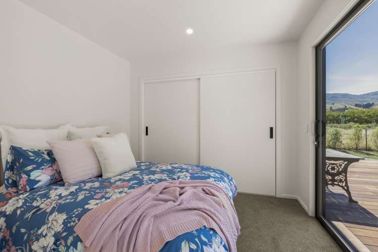 85 Magnum Drive Cromwell_9