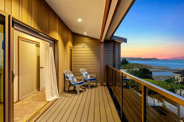 57 Rosario Crescent Red Beach_11