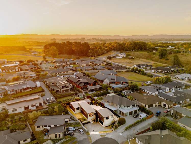 13 Evergreen Rise Grandview Heights_1