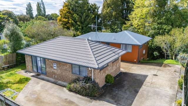 TWO DWELLINGS, ONE SMART INVESTMENT!