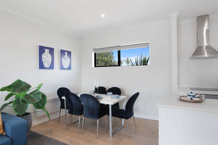 7/5 Peachgrove Road Te Atatu Peninsula_9