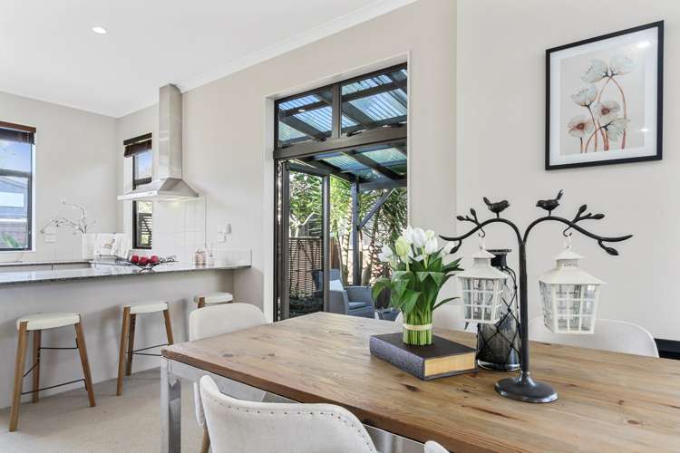 3 Baverton Drive Flat Bush_11