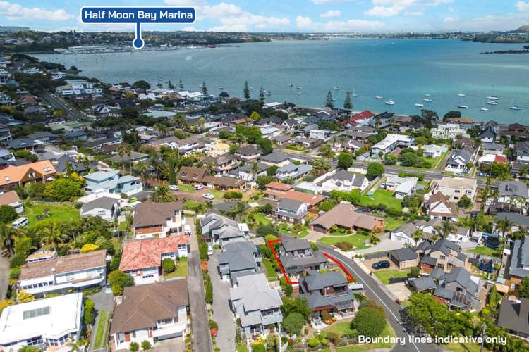 2/2 Basilton Close Bucklands Beach_24