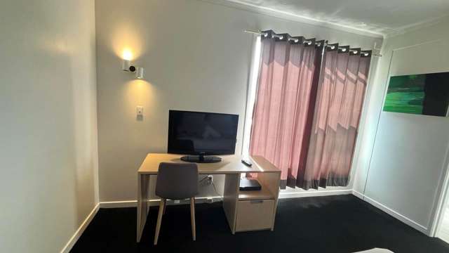 AUCKLAND MOTEL BUSINESS FOR SALE!