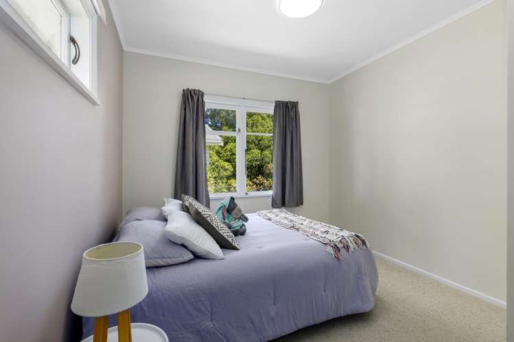 710 Main Road North Te Marua_16