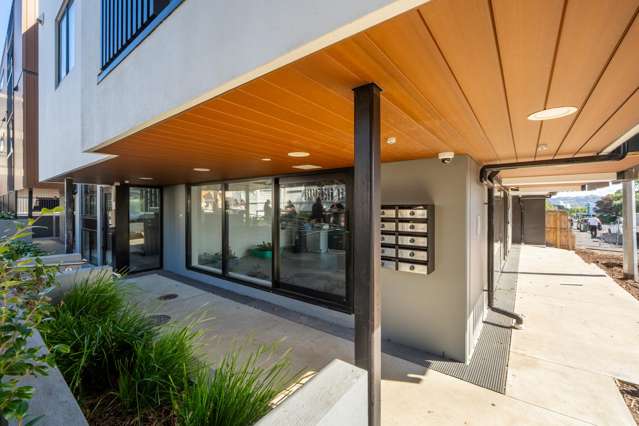 A+B/64 Coronation Road Mangere Bridge_2