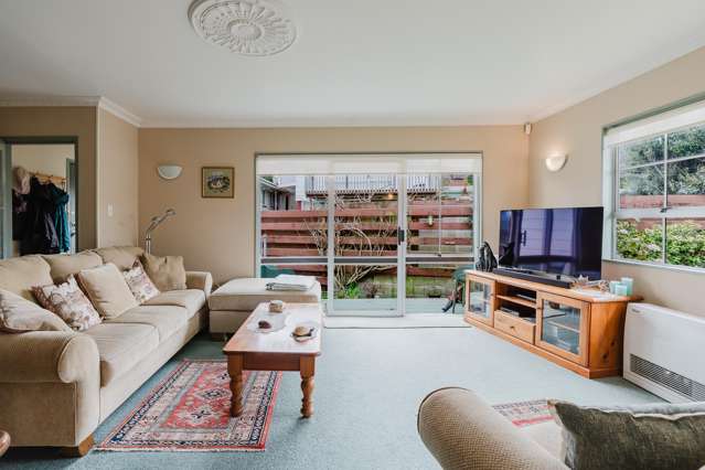 18b Ridgeway Place Glenview_1