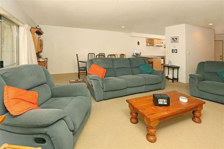 4/17 Charlenne Close Ranui_2