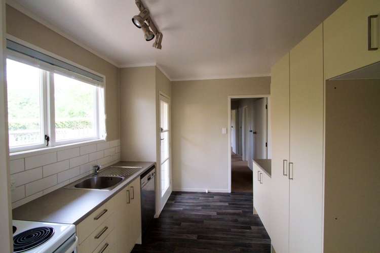 42 Vina Place Massey_9