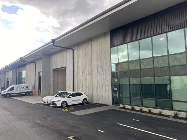 D/130 Hugo Johnston Drive Penrose_2