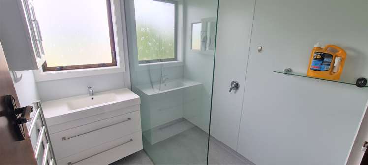 27 Mandeville Kingston Crossing Road Gore Surrounds_9