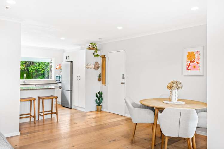 2/8 Crewe Close Albany_6