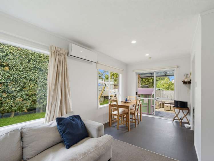 2/11 Longreach Drive Sunnyvale_15